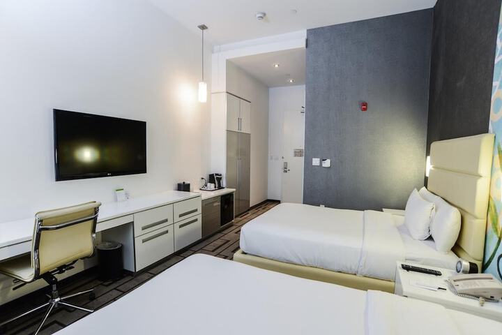 Room 5 of 14