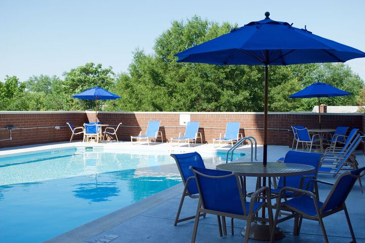 Pool 10 of 52
