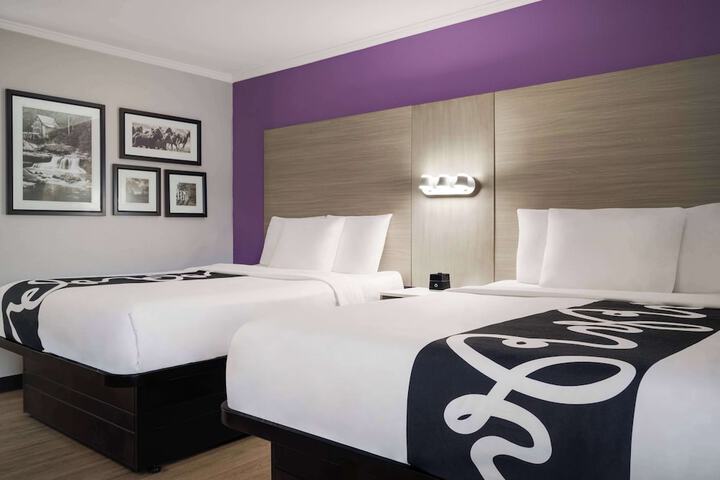 Room 10 of 31