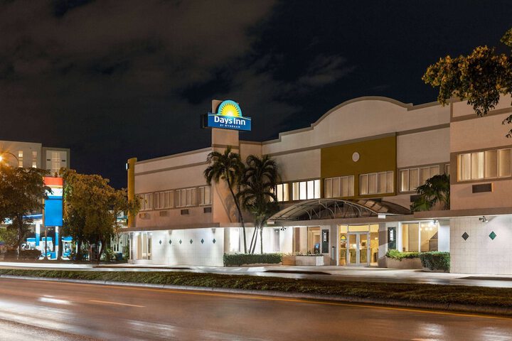 Hotel 2 of 42