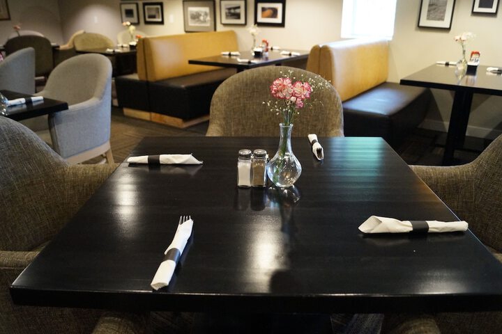 Dining 91 of 106