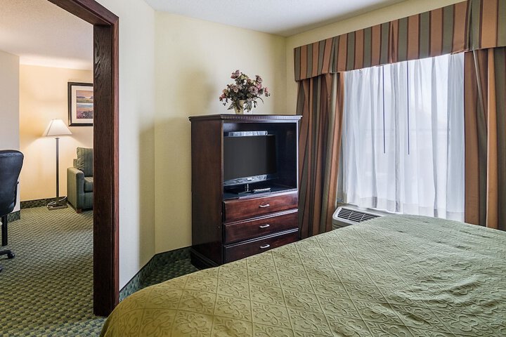 Room 13 of 42