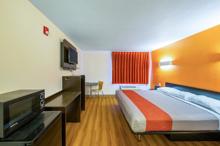 Room 15 of 31