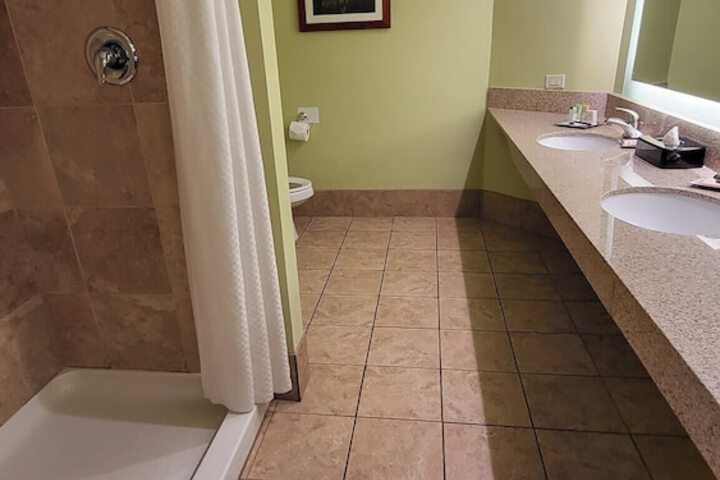Wyndham Garden Fort Wayne