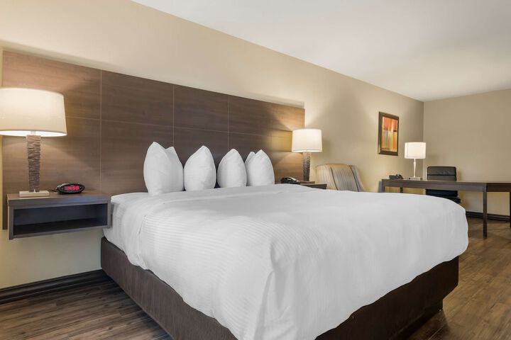 Room 10 of 47