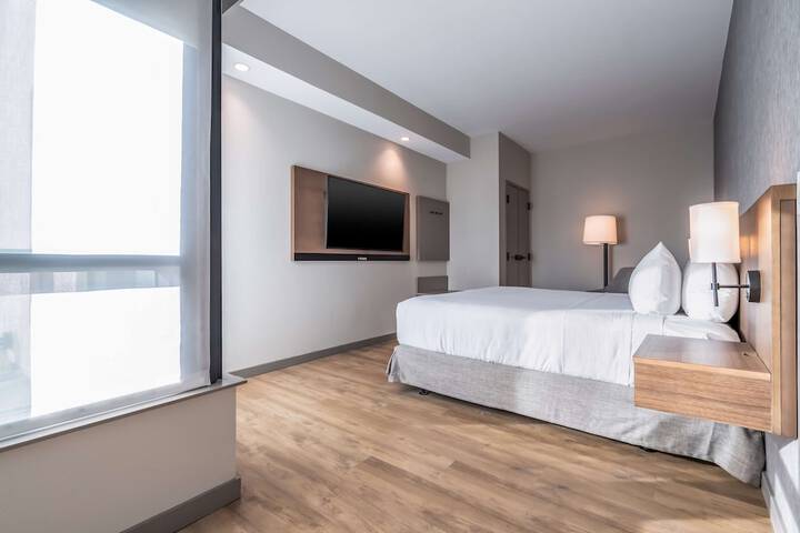 Room 46 of 85