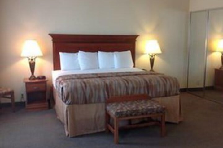 Best Western Mathis Inn Hotel