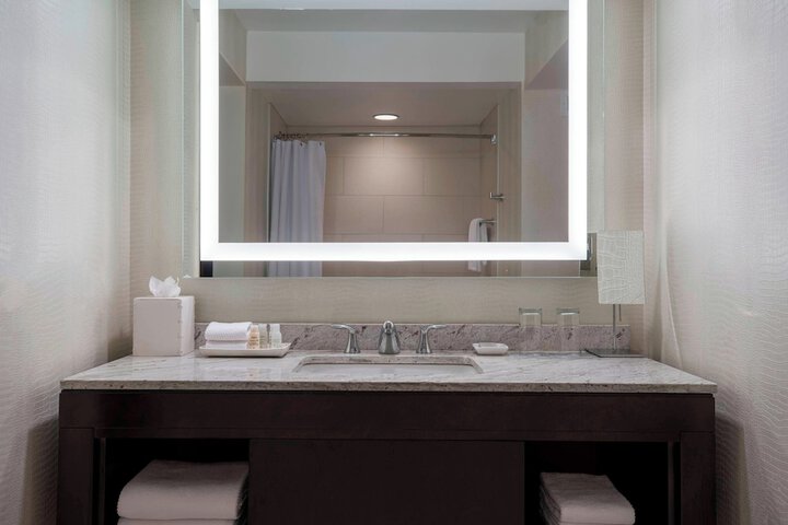 Renaissance Baton Rouge Hotel
