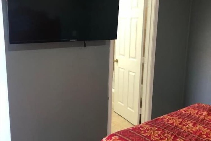 Room 25 of 29