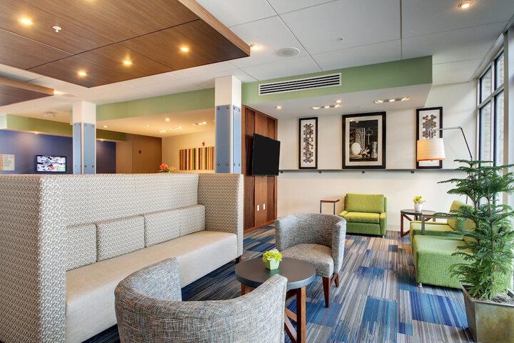 Hotel 5 of 70