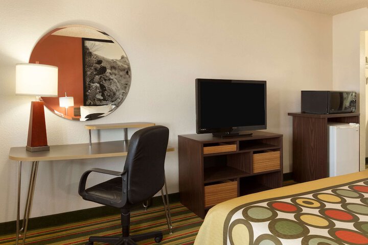 Room 7 of 20
