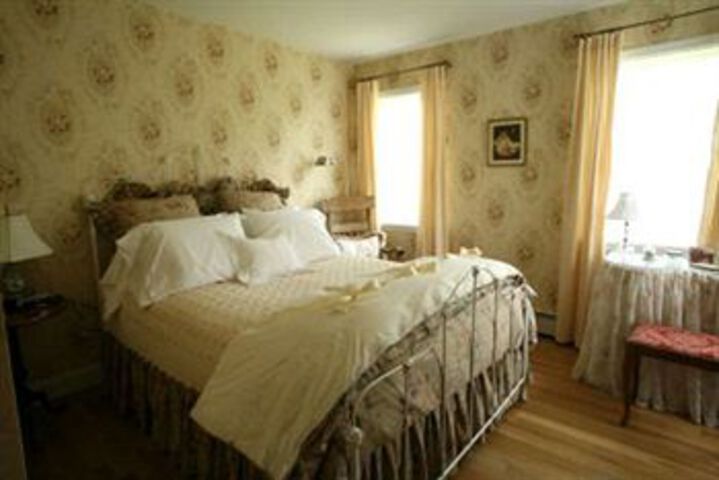 The Shearwater Inn