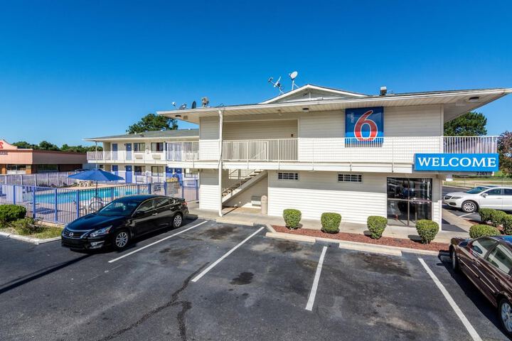 Hotel 2 of 41