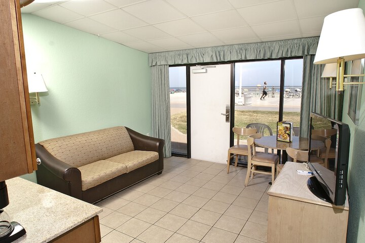 Room 30 of 61