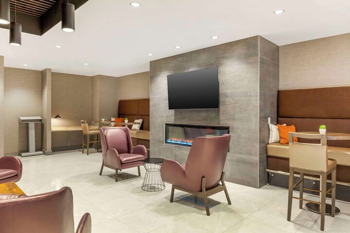 Cambria Hotel Niagara Falls