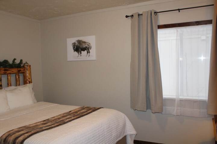 Room 33 of 43