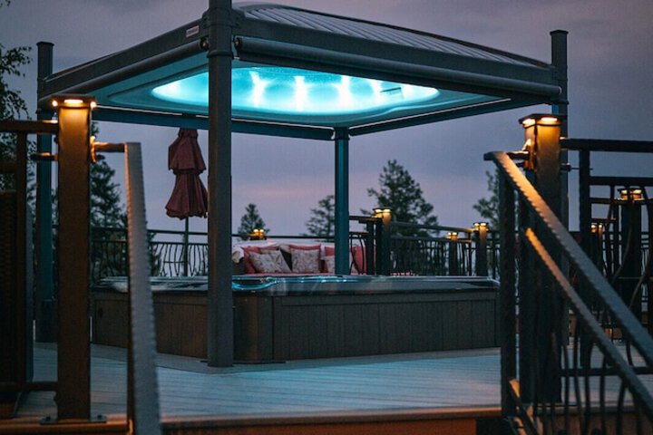 Coyote Bluff Estate