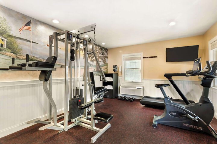 Best Western Plus Cold Spring