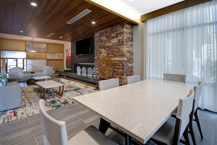 Hotel Interior 11 of 37