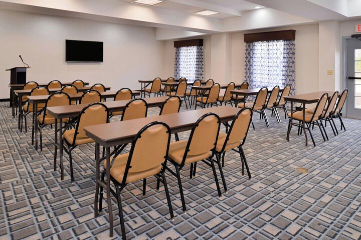 Holiday Inn Express Clanton by IHG