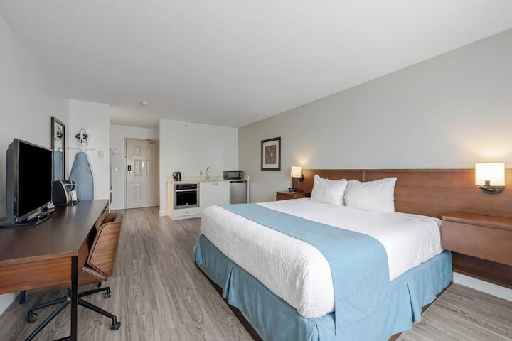 Ramada by Wyndham Surrey / Langley