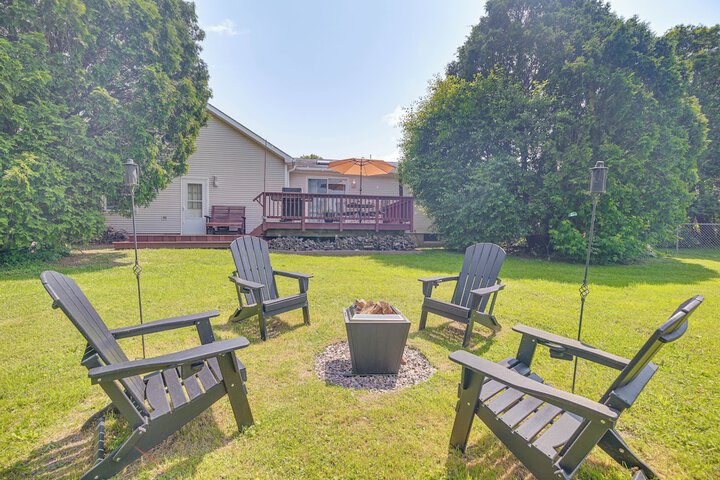 Family Getaway w / Deck: 3 Mi to Lake Champlain
