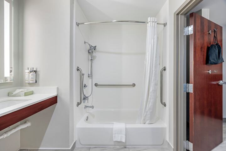Holiday Inn Express White House by IHG