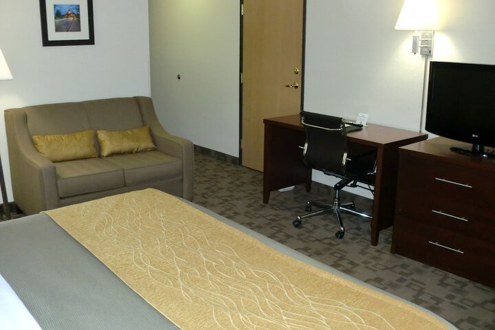 Room 32 of 54