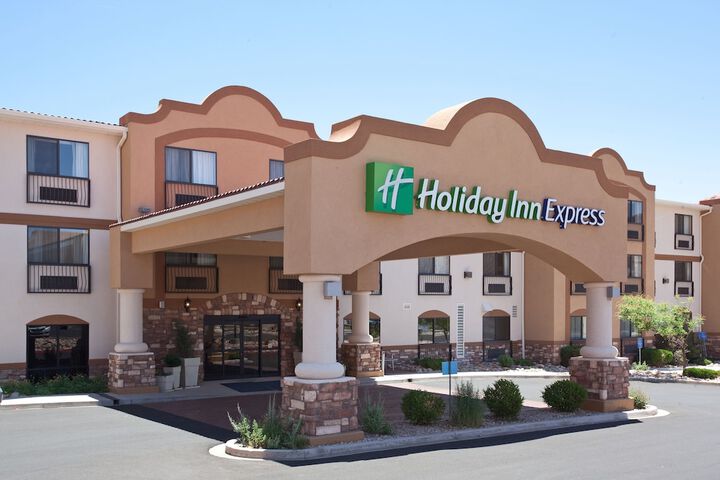 Holiday Inn Express & Suites Moab by IHG