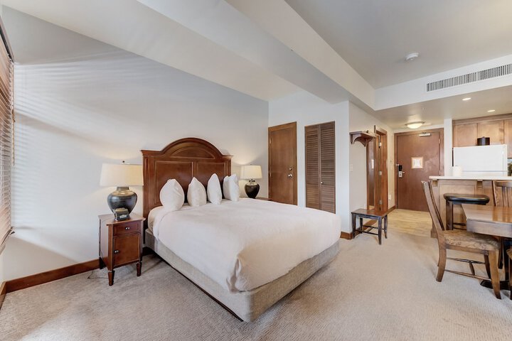 Room 98 of 261