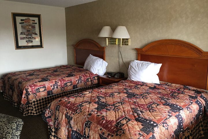 Room 23 of 48