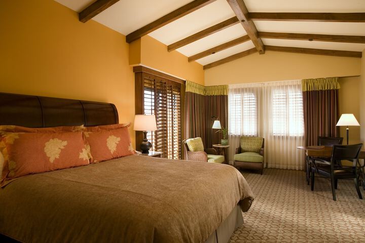Room 32 of 48