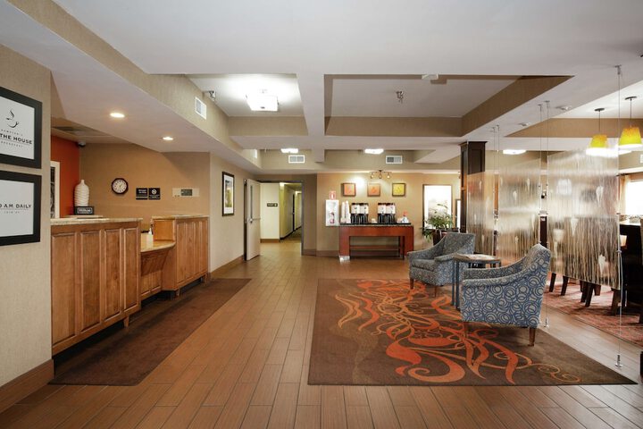 Hotel Interior 7 of 32