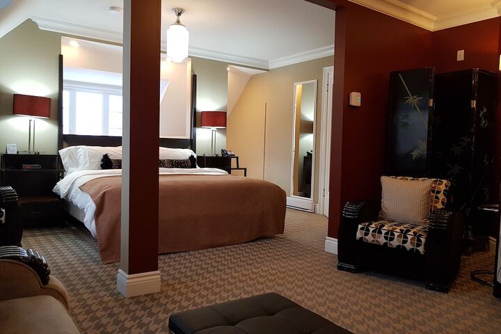 Manoir Chamberland (Adults Only No Pets)