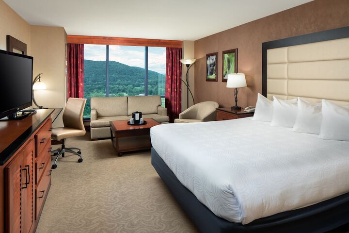Room 12 of 27