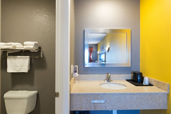 Room 12 of 30