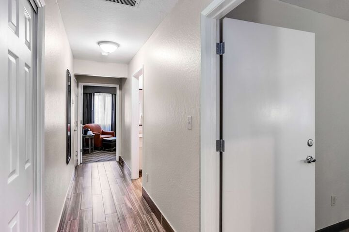 Room 51 of 63