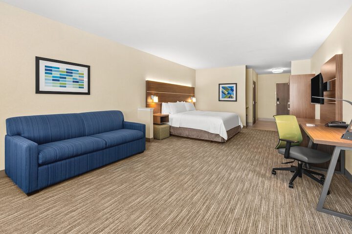 Room 30 of 63