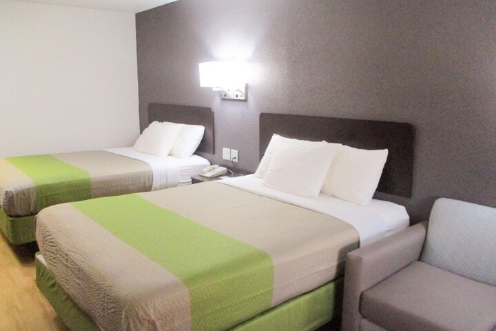 Room 14 of 30