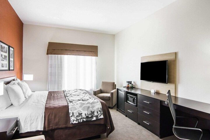 Room 26 of 39