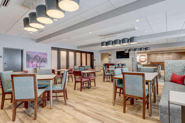 Breakfast/Coffee Service 73 of 83