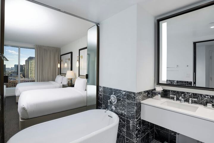 The Laura Hotel Houston Downtown, Autograph Collection