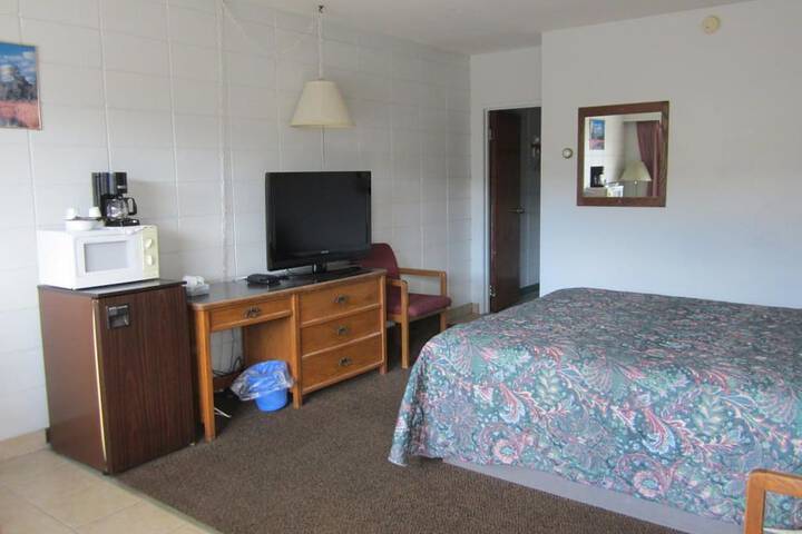 Room 17 of 18
