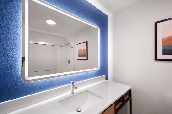 La Quinta Inn & Suites by Wyndham Myrtle Beach