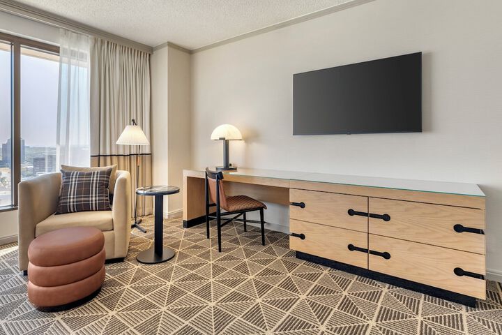 Omni Las Colinas Hotel
