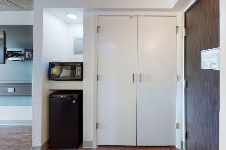 Room 42 of 110