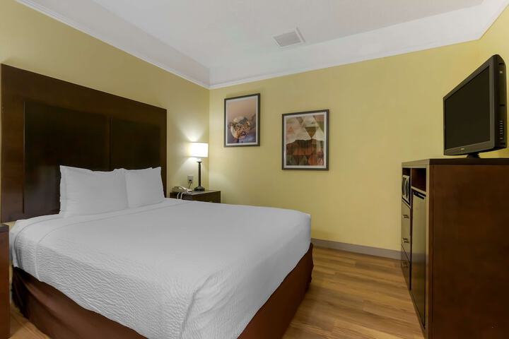 Room 19 of 28