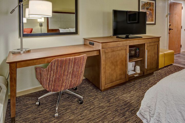 Room 16 of 30