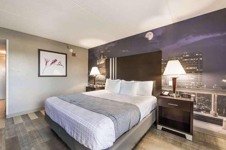 Room 34 of 54