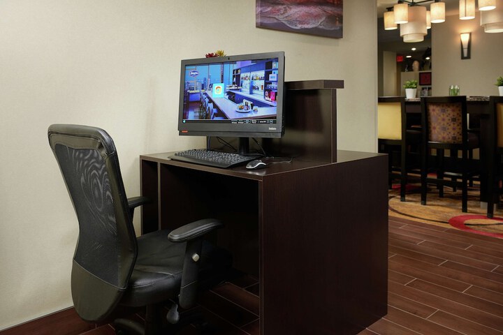 Business Center 19 of 19